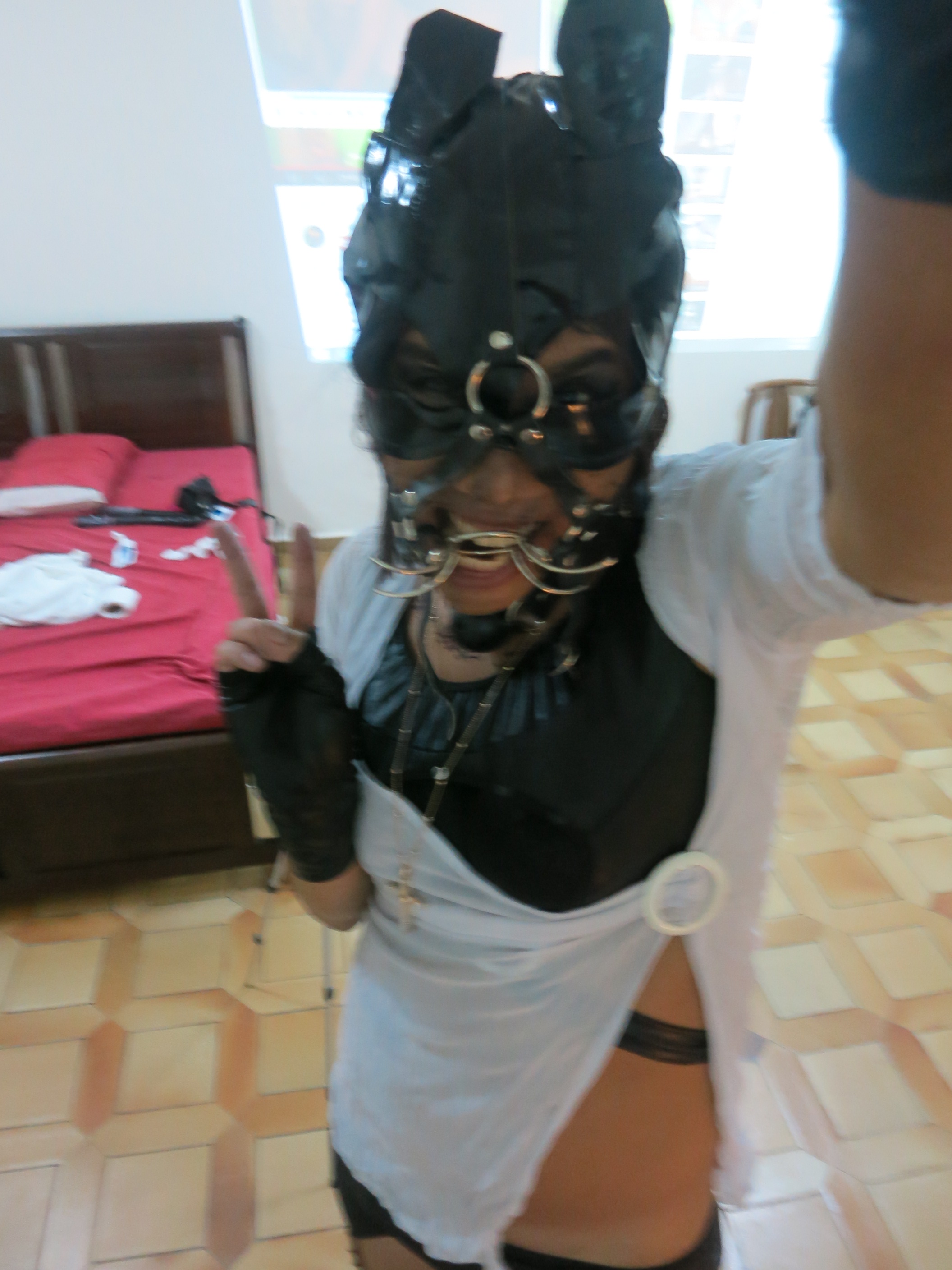 Next Image >>