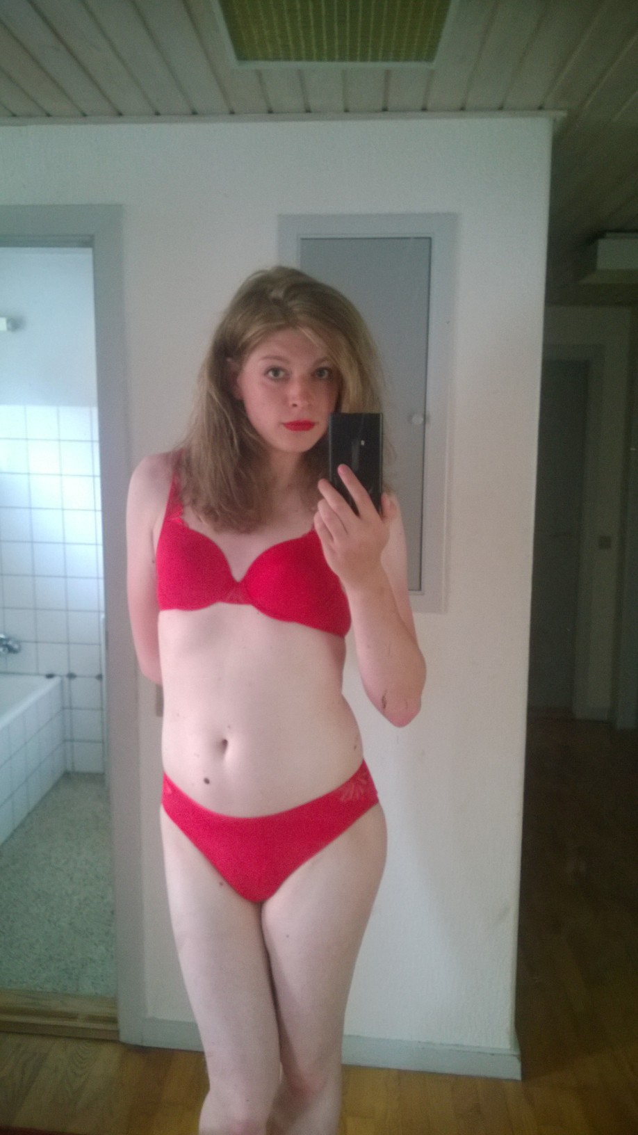 Weiter Image >>