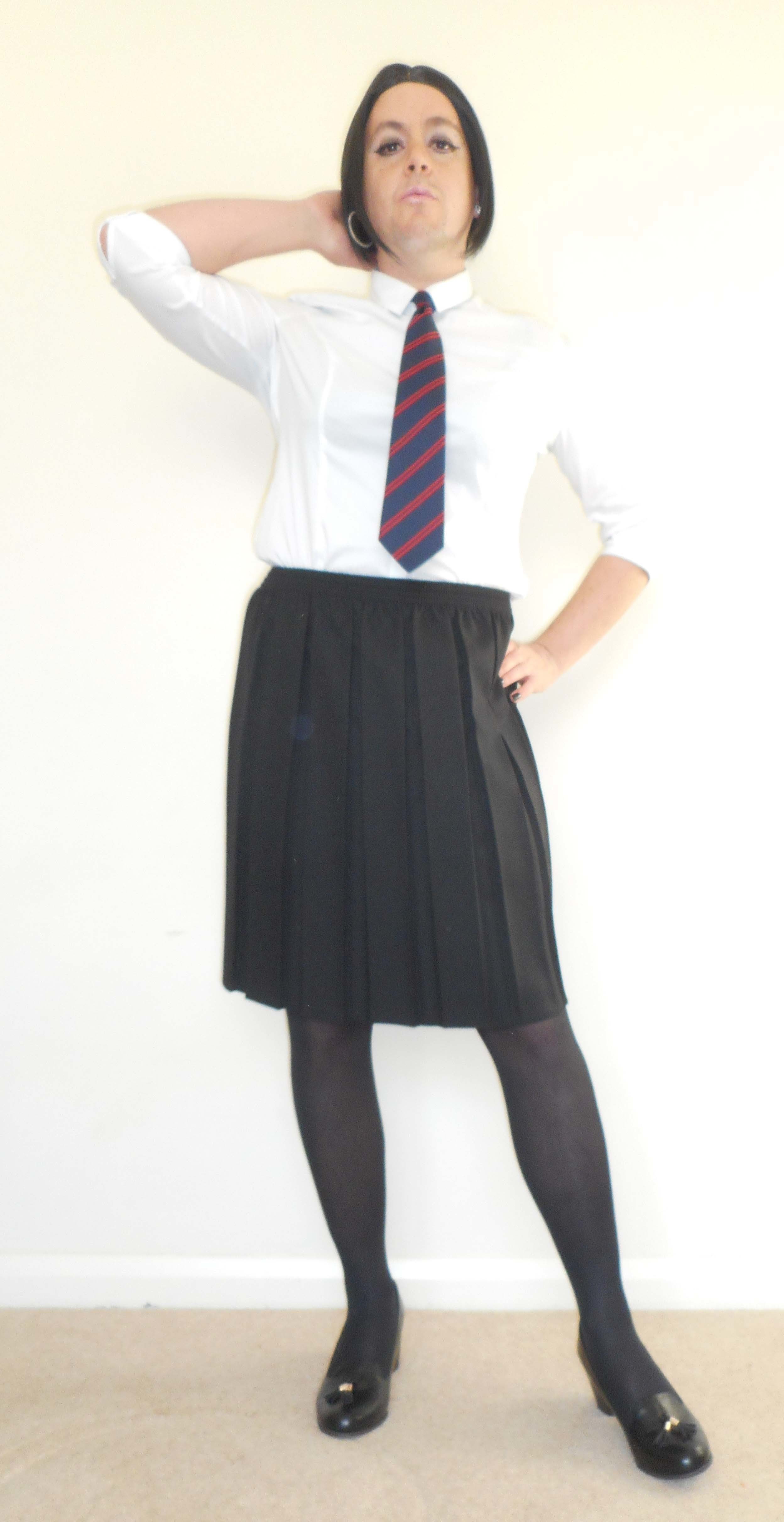 Next Image >>