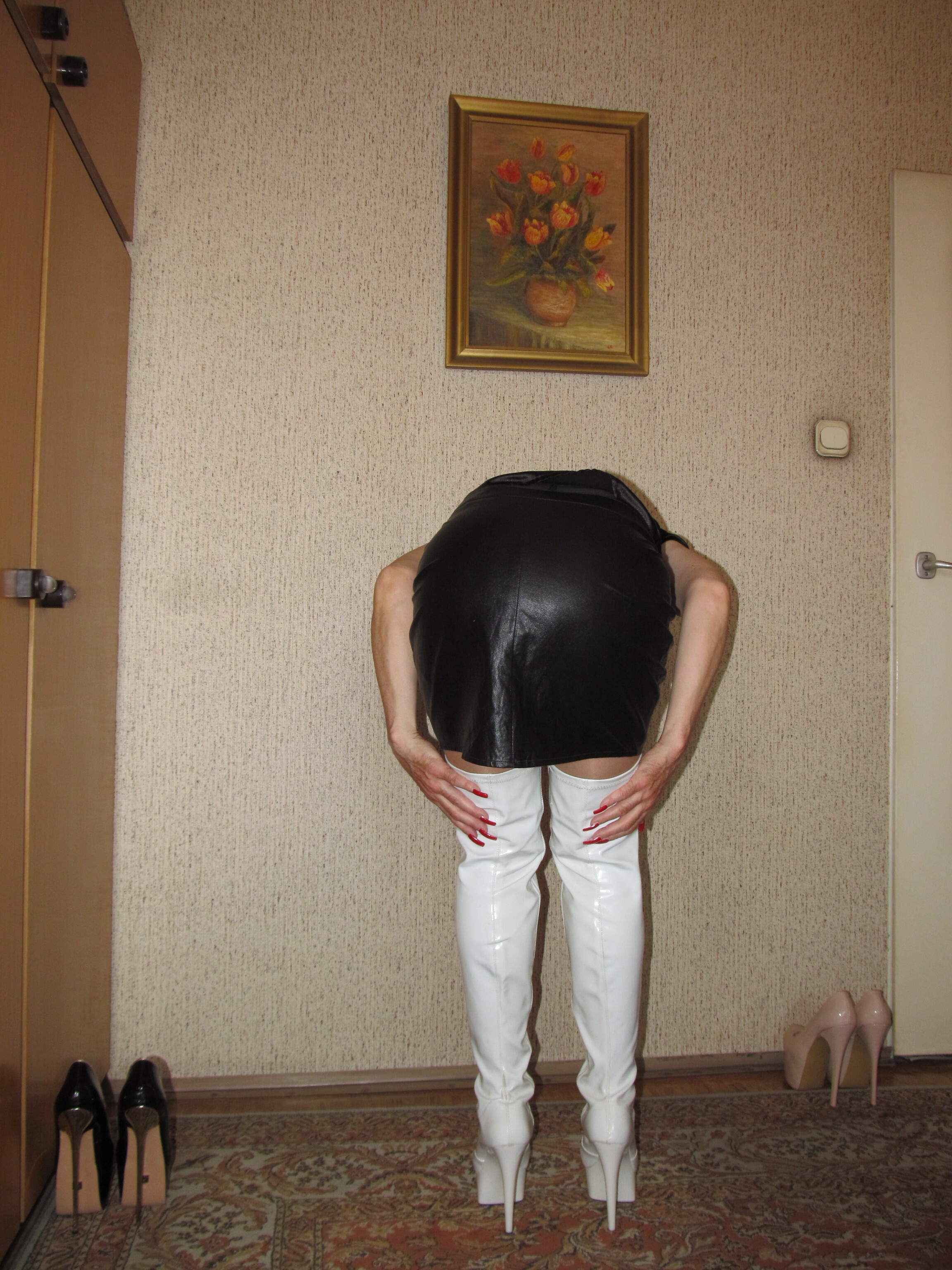Next Image >>