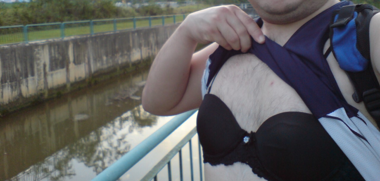 Next Image >>