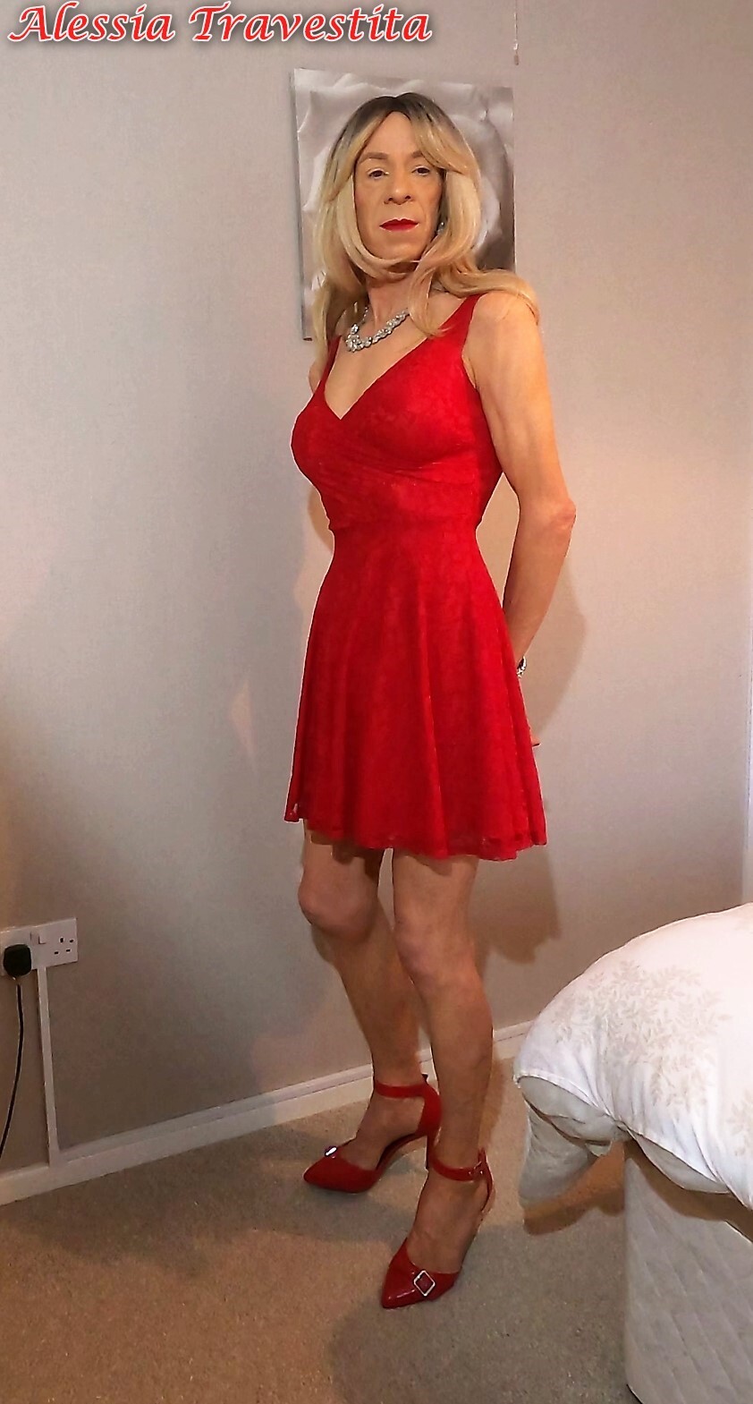65 Alessia Travestita In Flirty Red Dress Photo 15