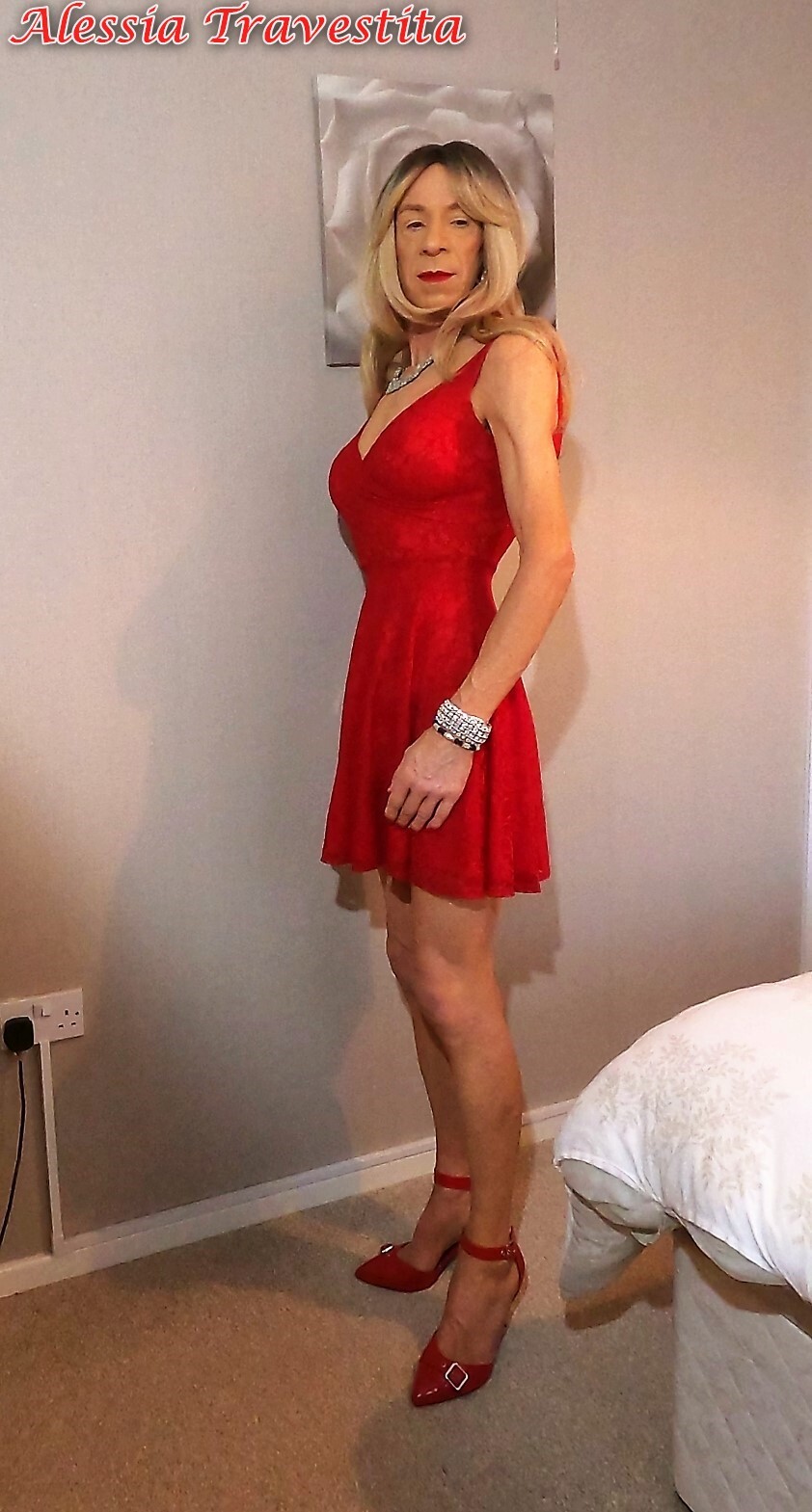 65 Alessia Travestita In Flirty Red Dress Photo 23
