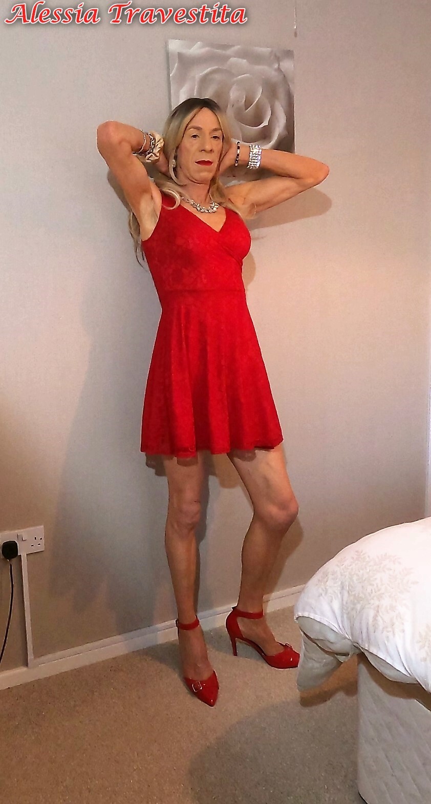 65 Alessia Travestita In Flirty Red Dress Photo 72