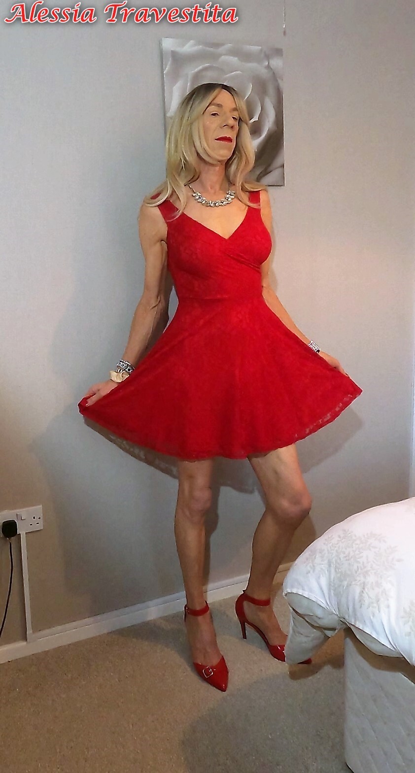 65 Alessia Travestita In Flirty Red Dress Photo 10