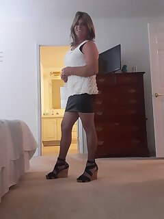 Crystal - aShemaletube.com