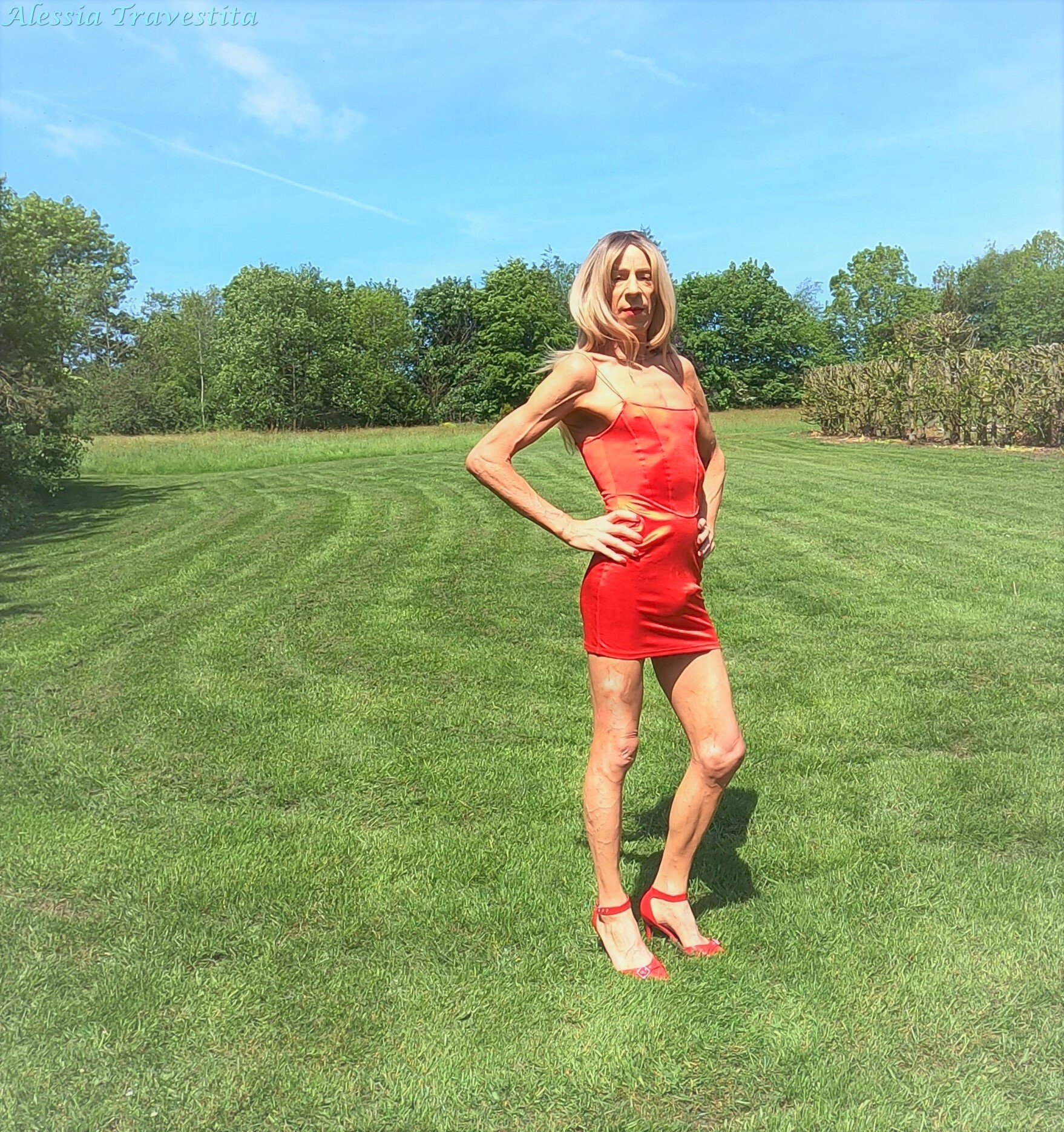 89 Alessia Travestita Red Silk Dress In Country Photo 23