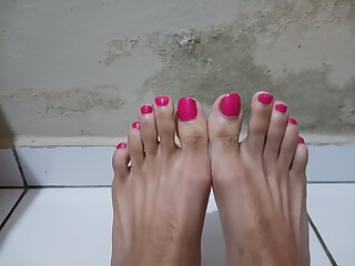 Pink Toes
