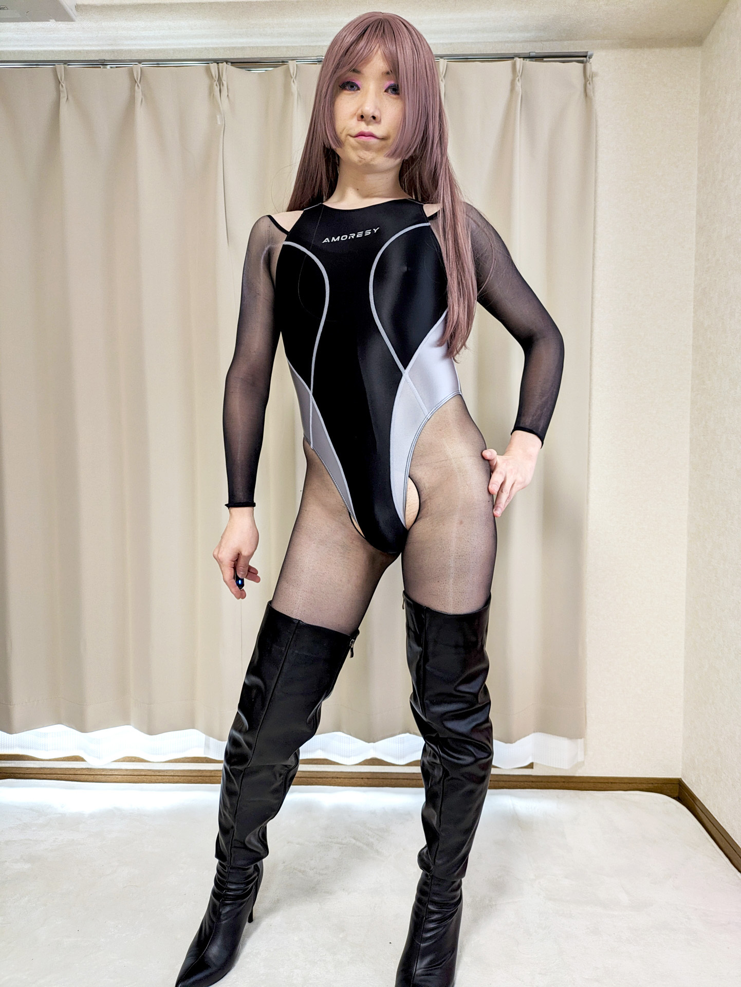 Next Image >>