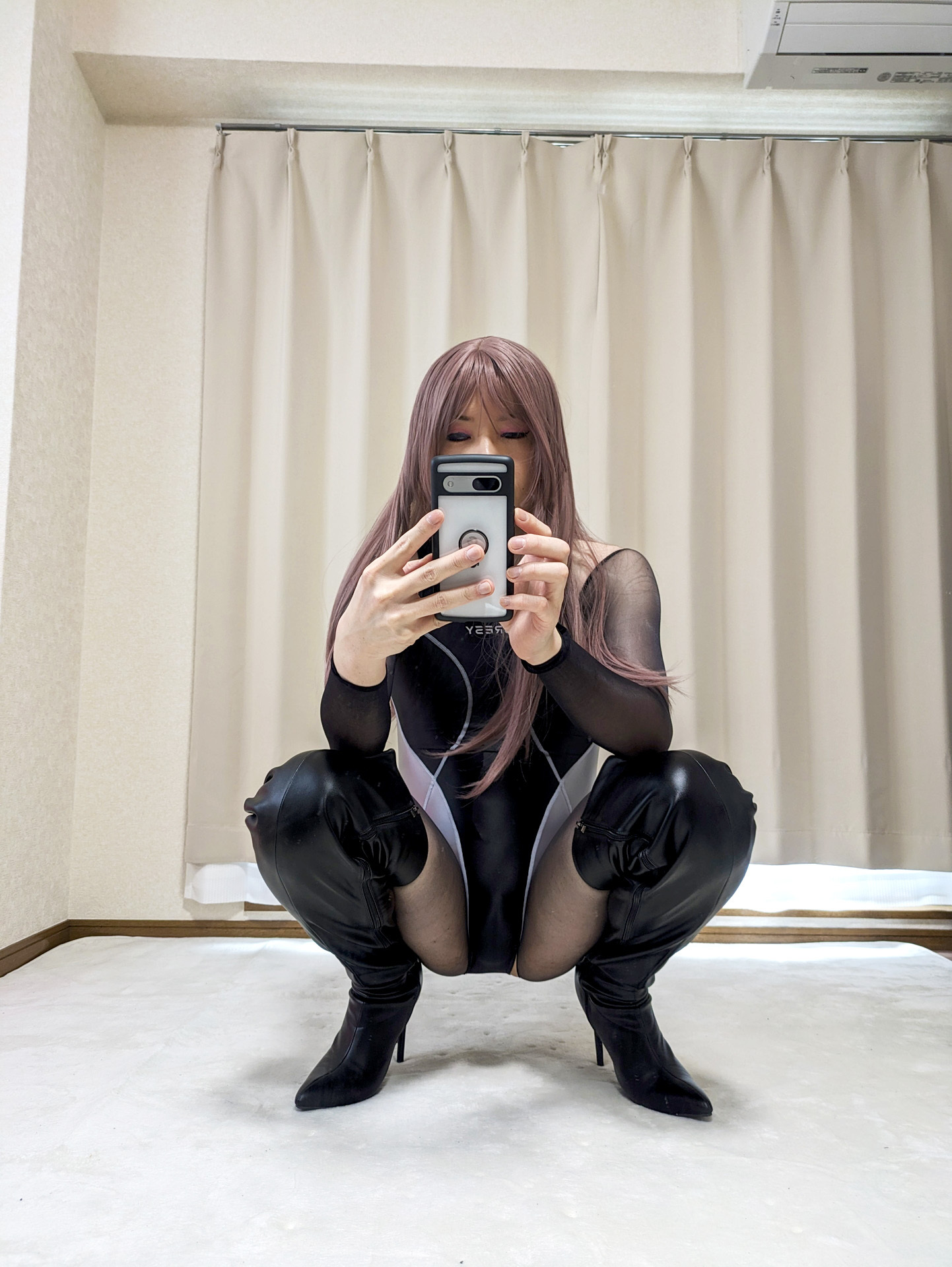 Next Image >>