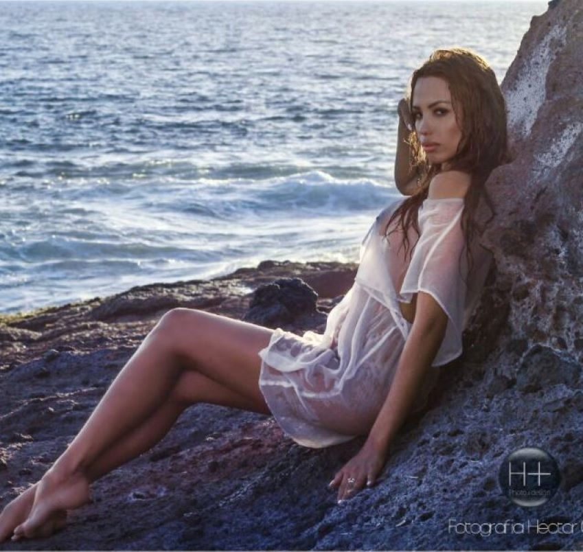 Next Image >>