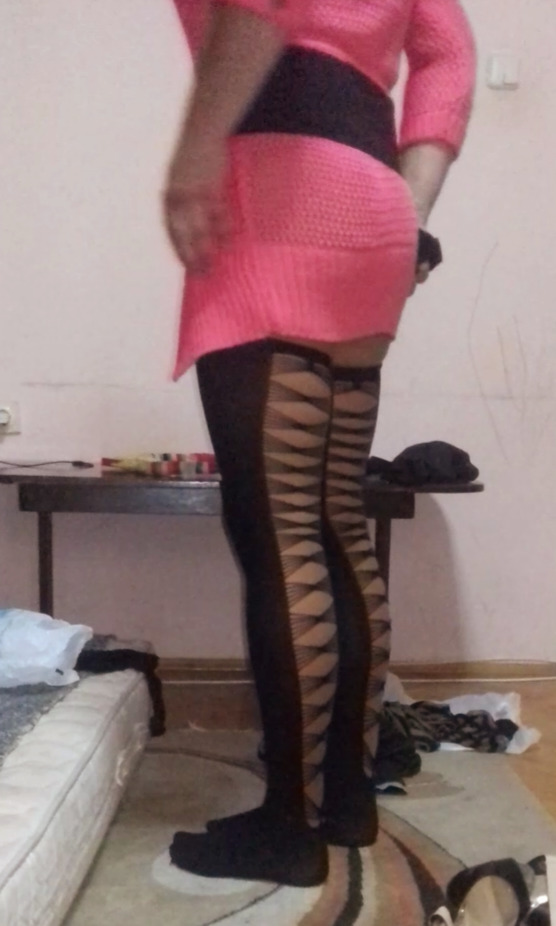 Next Image >>