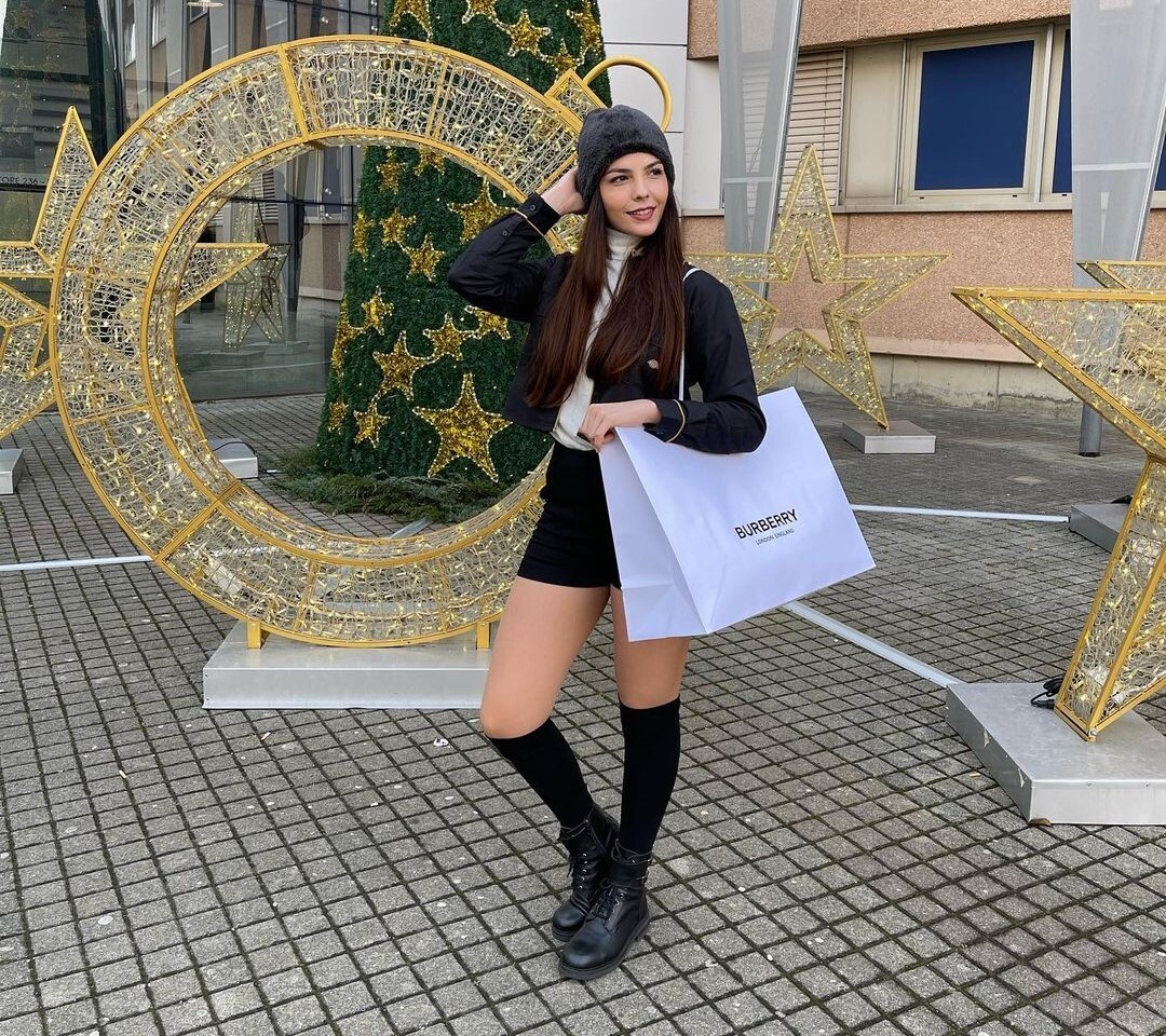 Следующий Изображение >>