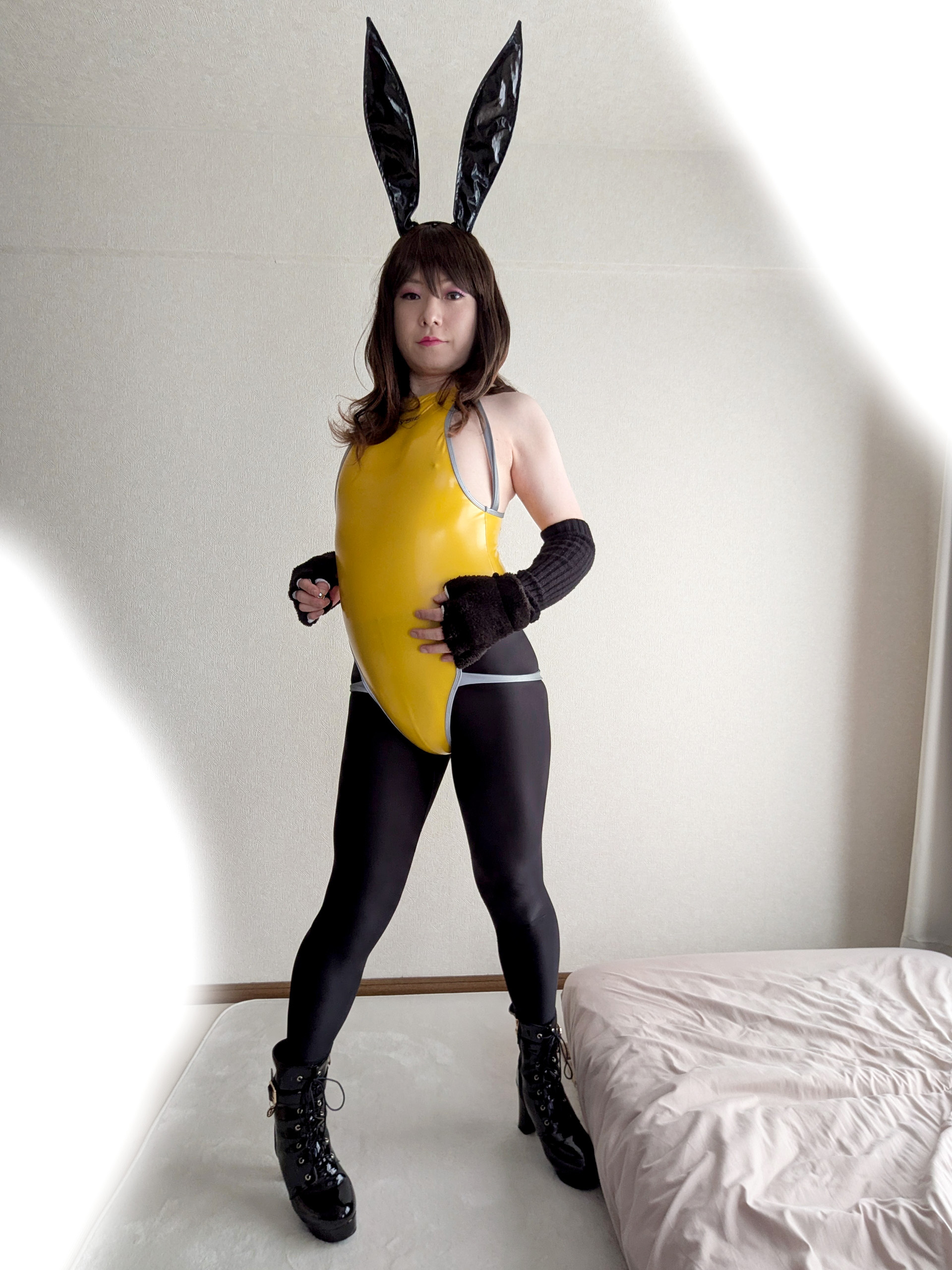 Next Image >>