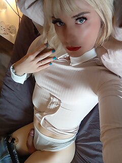 renemily97 - aShemaletube.com