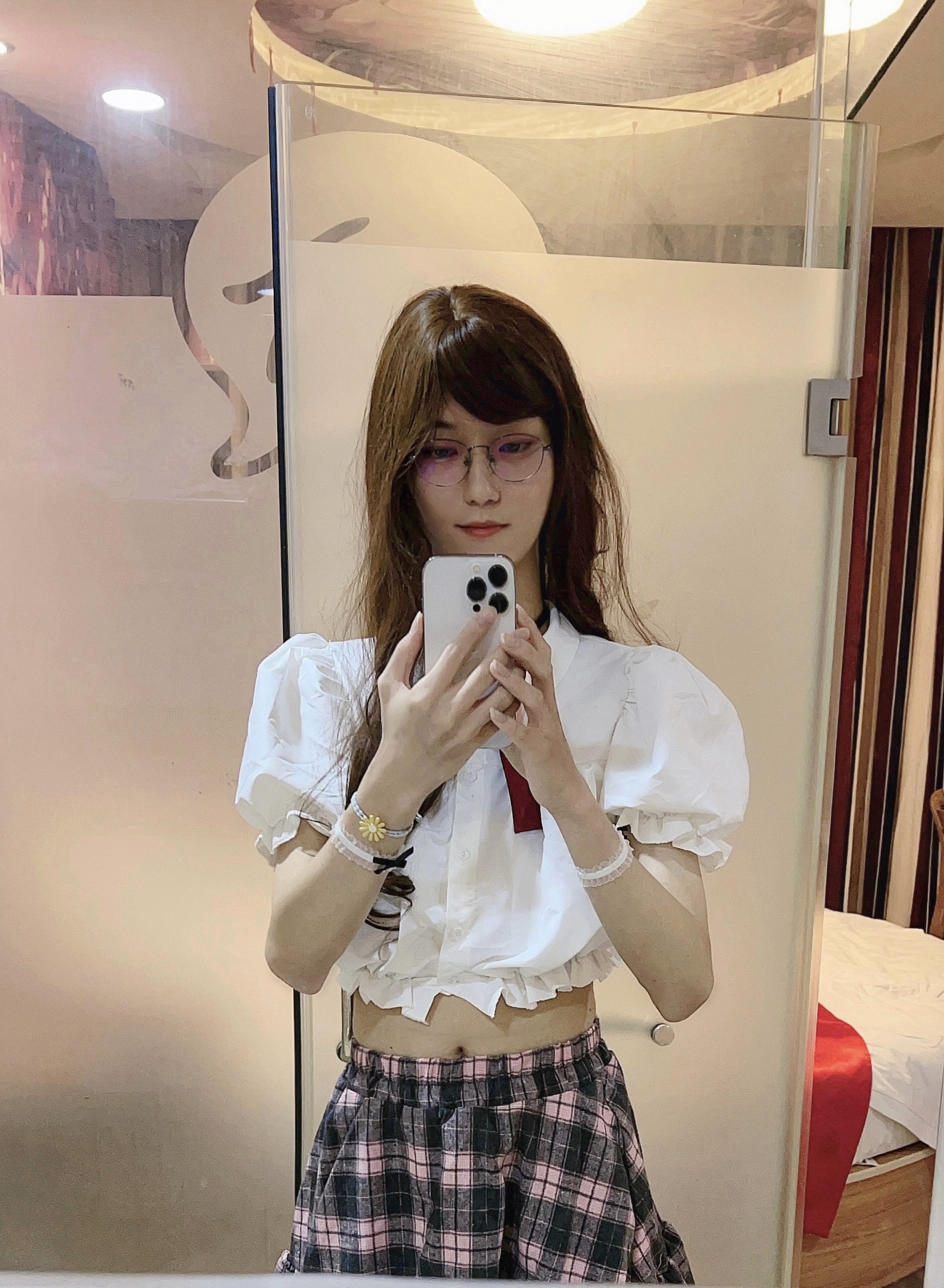 Next Image >>