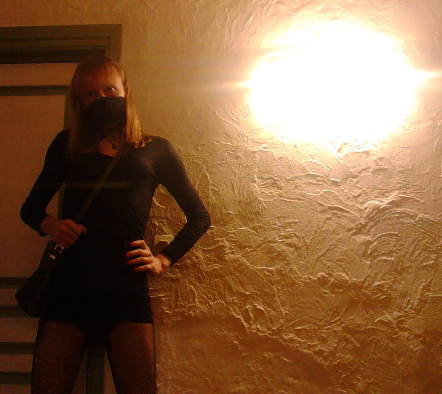 Next Image >>
