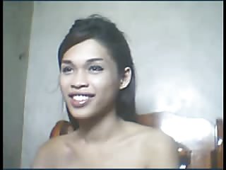 Solo brunette with small tits masturbates on webcam