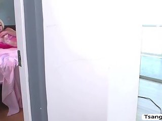Mercedes Carrera bangs Tgirl Nikki Vicious ass using dildo