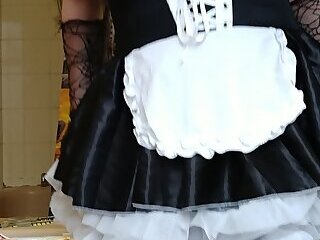 sissy maid
