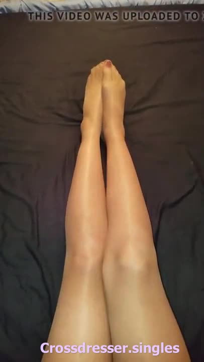 Sissy pantyhose legs