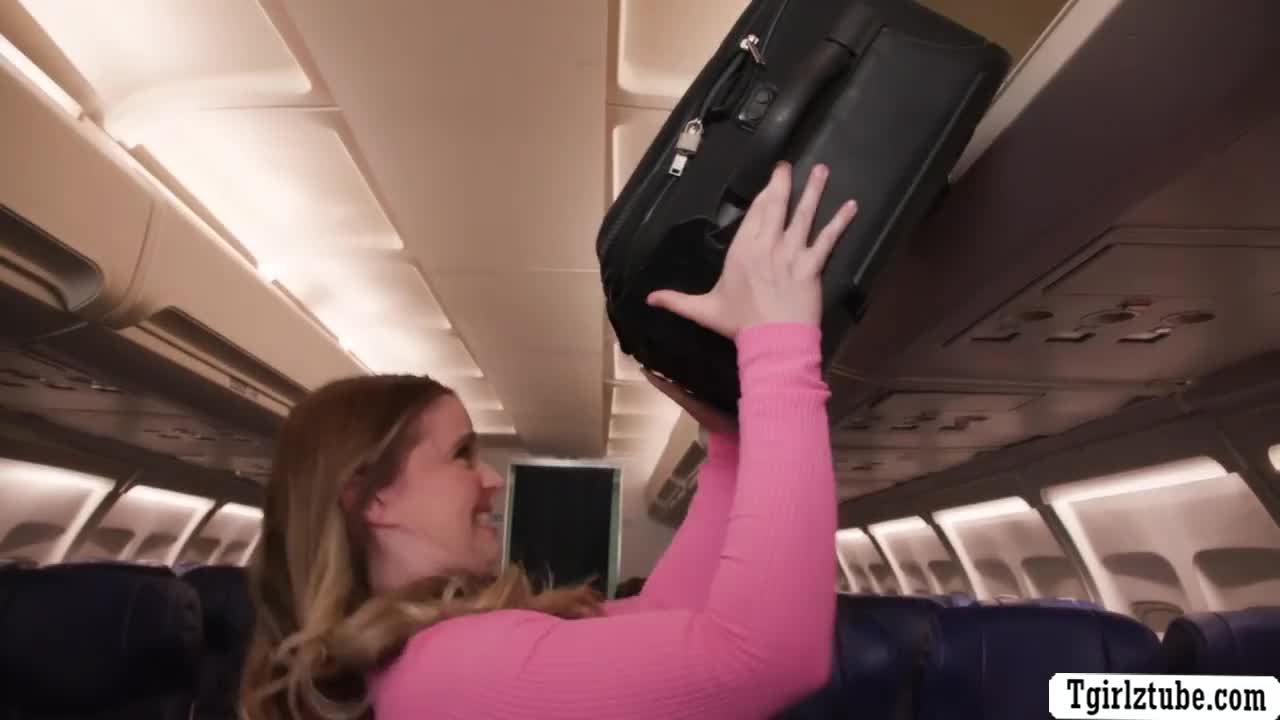 Lesbian On Plane