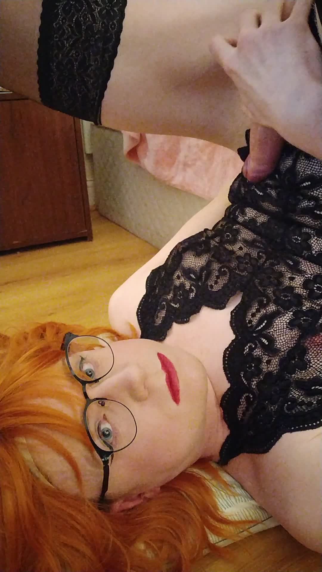 Irish sissy Ais self facial